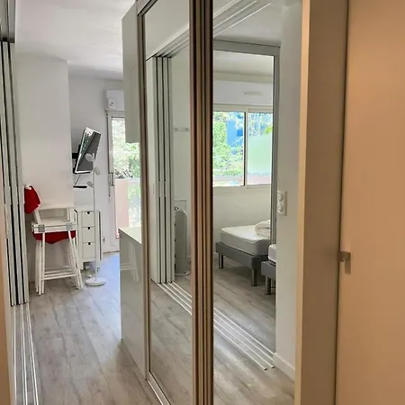 Apartmán Near The 31 M With Balconypool Arcachon